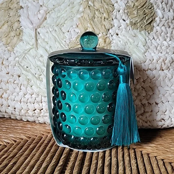 House of Harlow 1960 ocean jasper soy blend candle in a teal hobnail jar 10oz - Picture 2 of 11